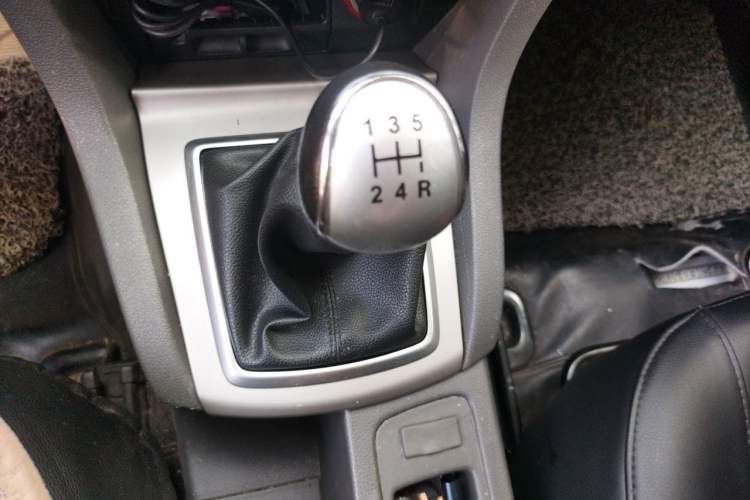 Used Ford Focus 2013 Hatchback Classic 1.8L Manual Base Model Gear Lever
