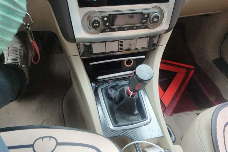 Used Ford Focus 2013 Hatchback Classic 1.8L Manual Fashion Edition Gear Lever