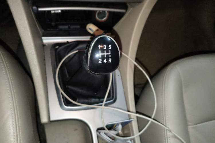 Used Ford Focus 2013 Sedan Classic 1.8L Manual Fashion Edition Gear Lever