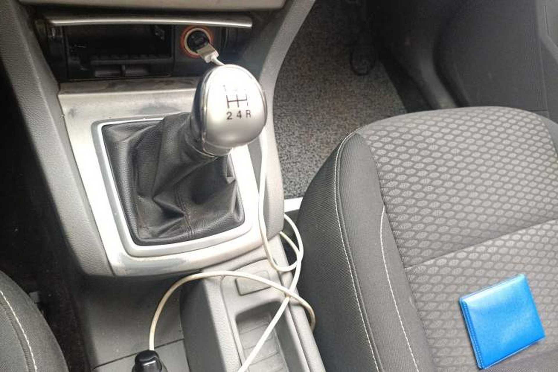 Used Ford Focus 2013 Hatchback Classic 1.8L Manual Base Model Gear Lever