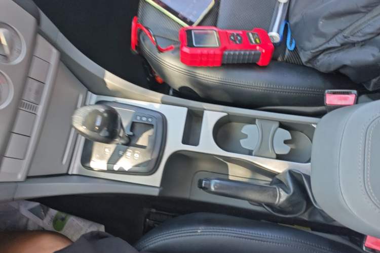 Used Ford Focus 2013 Hatchback Classic 1.8L Automatic Millionth Anniversary Edition Gear Lever