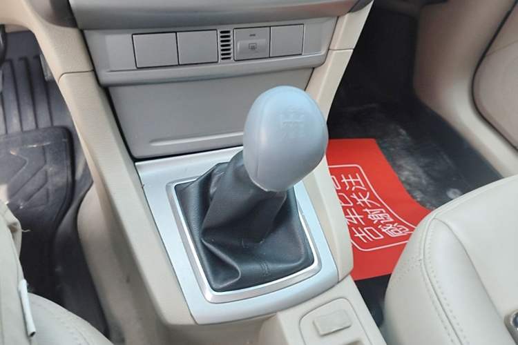 Used Ford Focus 2013 Sedan Classic 1.8L Manual Base Model Gear Lever