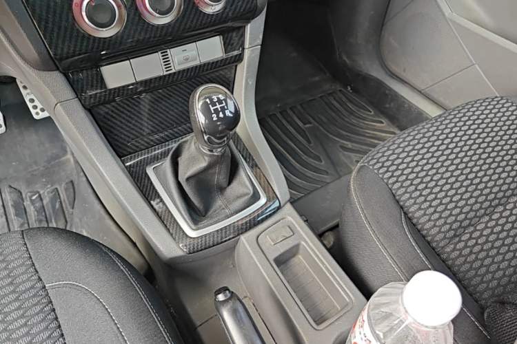 Used Ford Focus 2013 Hatchback Classic 1.8L Manual Base Model Gear Lever