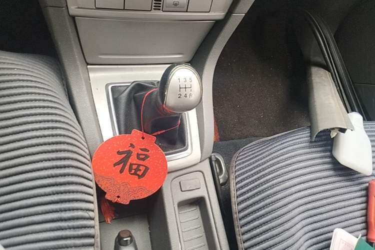Used Ford Focus 2013 Hatchback Classic 1.8L Manual Base Model Gear Lever