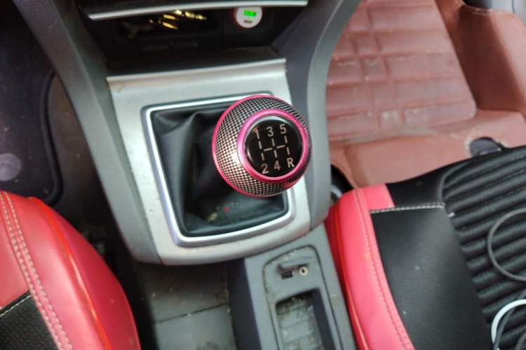 Used Ford Focus 2013 Hatchback Classic 1.8L Manual Base Model Gear Lever