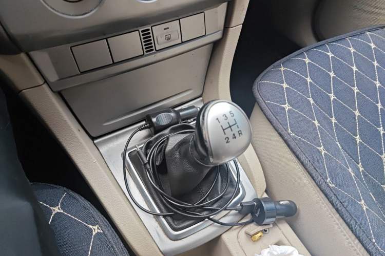 Used Ford Focus 2013 Sedan Classic 1.8L Manual Base Model Gear Lever