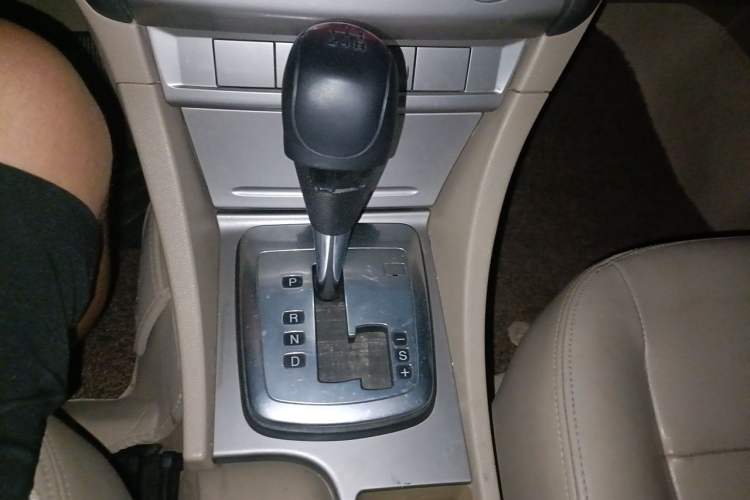 Used Ford Focus 2013 Hatchback Classic 1.8L Automatic Fashion Edition Gear Lever