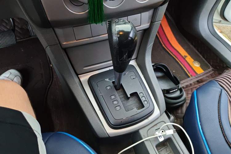 Used Ford Focus 2013 Hatchback Classic 1.8L Automatic Base Model Gear Lever