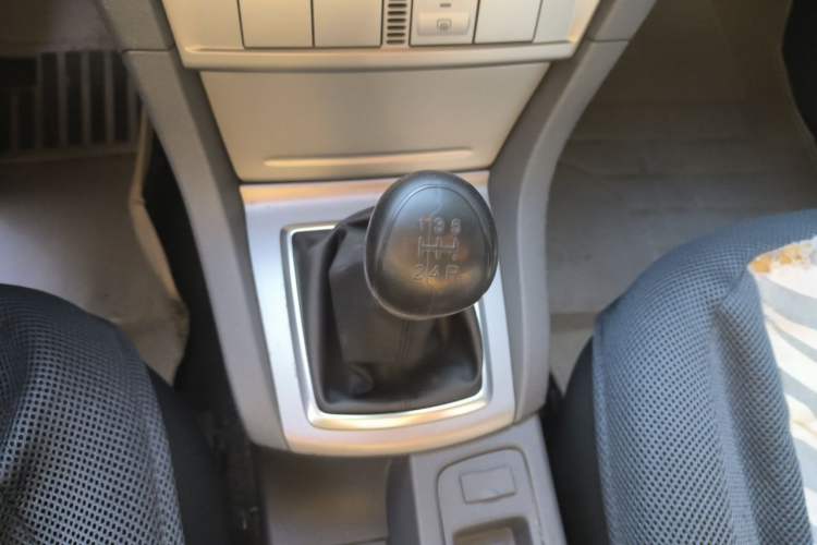 Used Ford Focus 2013 Hatchback Classic 1.8L Manual Base Model Gear Lever