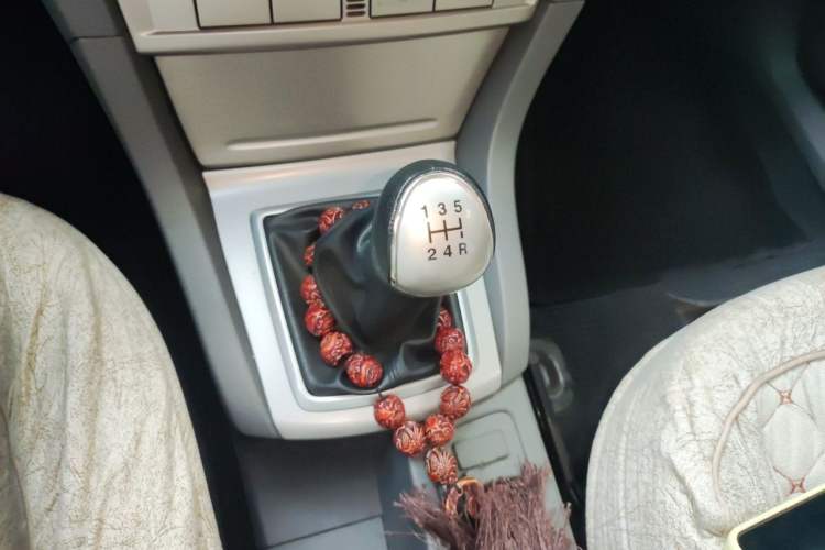 Used Ford Focus 2013 Hatchback Classic 1.8L Manual Base Model Gear Lever