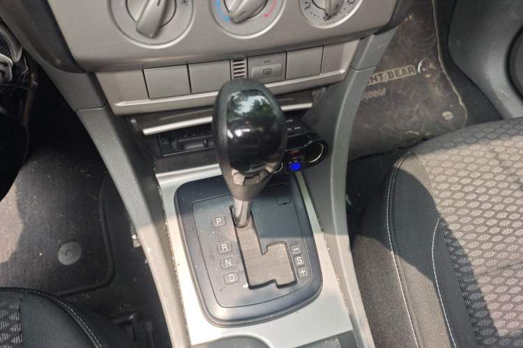 Used Ford Focus 2013 Hatchback Classic 1.8L Automatic Millionth Anniversary Edition Gear Lever