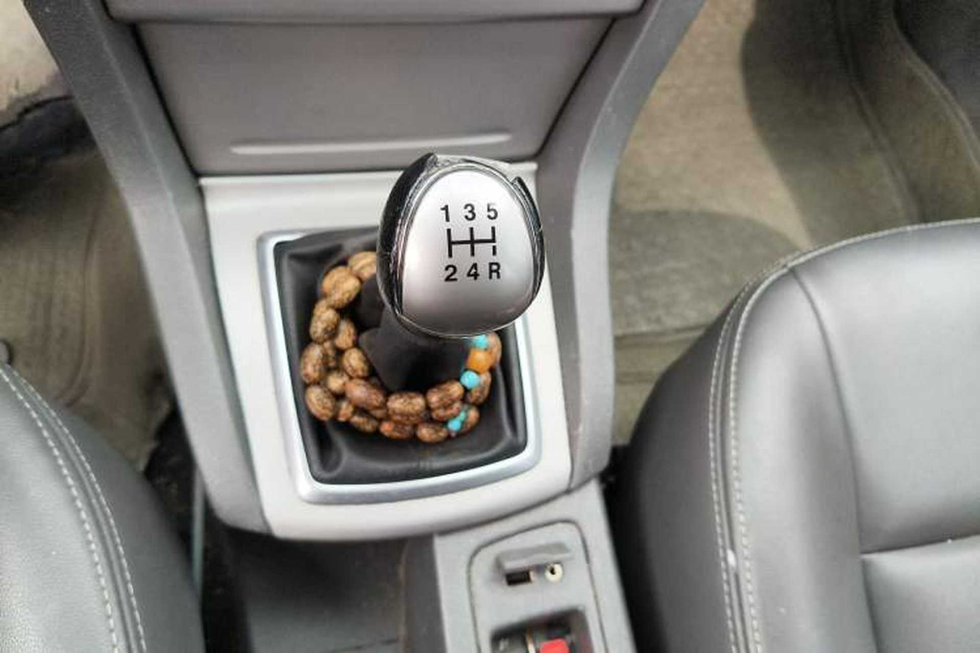 Used Ford Focus 2013 Hatchback Classic 1.8L Manual Base Model Gear Lever