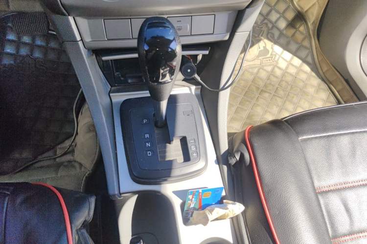 Used Ford Focus 2013 Hatchback Classic 1.8L Automatic Millionth Anniversary Edition Gear Lever
