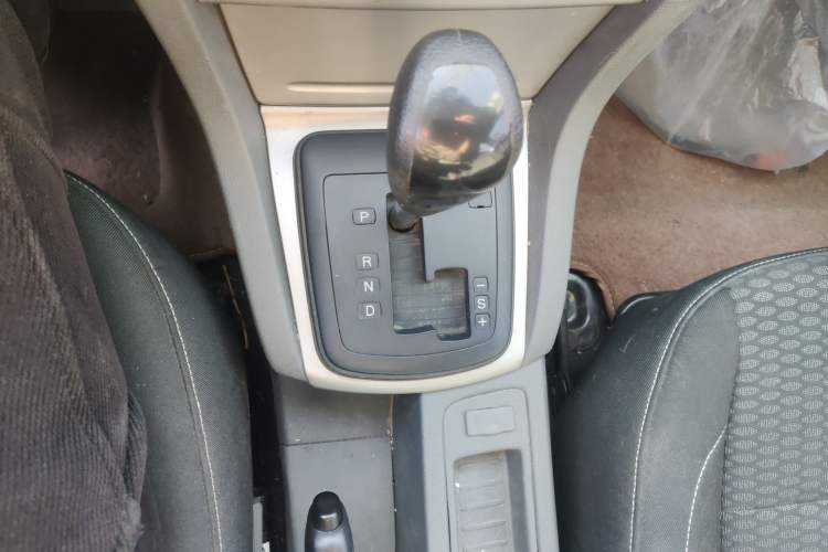 Used Ford Focus 2013 Hatchback Classic 1.8L Automatic Base Model Gear Lever