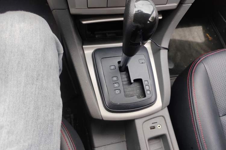 Used Ford Focus 2013 Hatchback Classic 1.8L Automatic Base Model Gear Lever