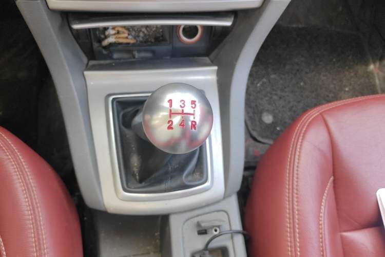 Used Ford Focus 2013 Hatchback Classic 1.8L Manual Base Model Gear Lever