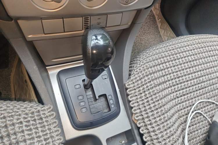 Used Ford Focus 2013 Hatchback Classic 1.8L Automatic Millionth Anniversary Edition Gear Lever