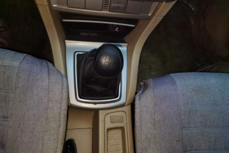 Used Ford Focus 2013 Sedan Classic 1.8L Manual Base Model Gear Lever