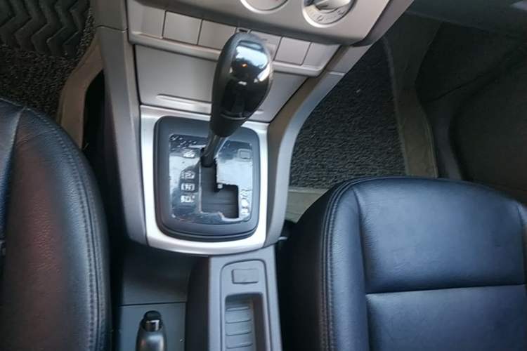 Used Ford Focus 2013 Hatchback Classic 1.8L Automatic Base Model Gear Lever
