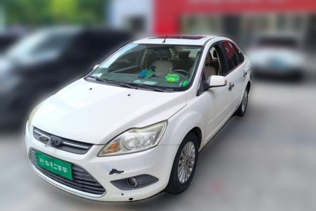Used Ford Focus 2013 Sedan Classic 1.8L Automatic Fashion Edition