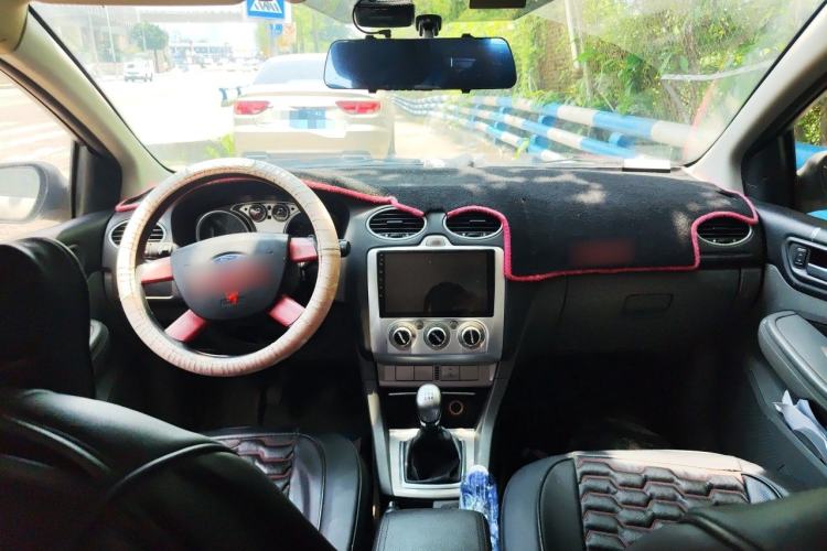 Used Ford Focus 2013 Hatchback Classic 1.8L Manual Base Model Headliner