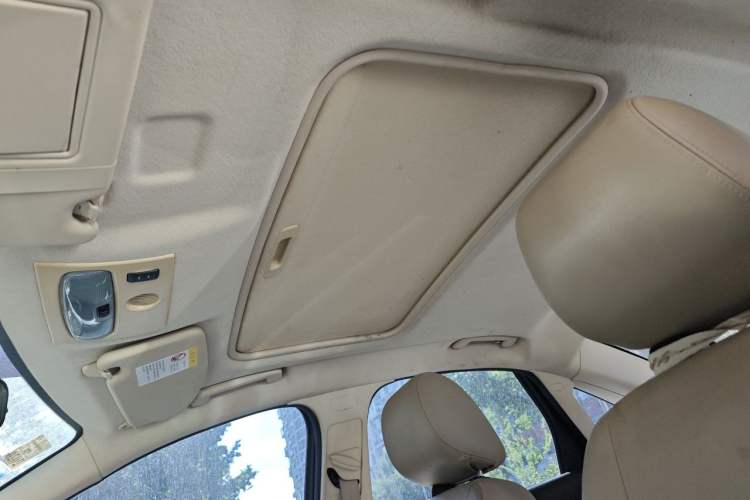 Used Ford Focus 2013 Sedan Classic 1.8L Manual Fashion Edition Headliner