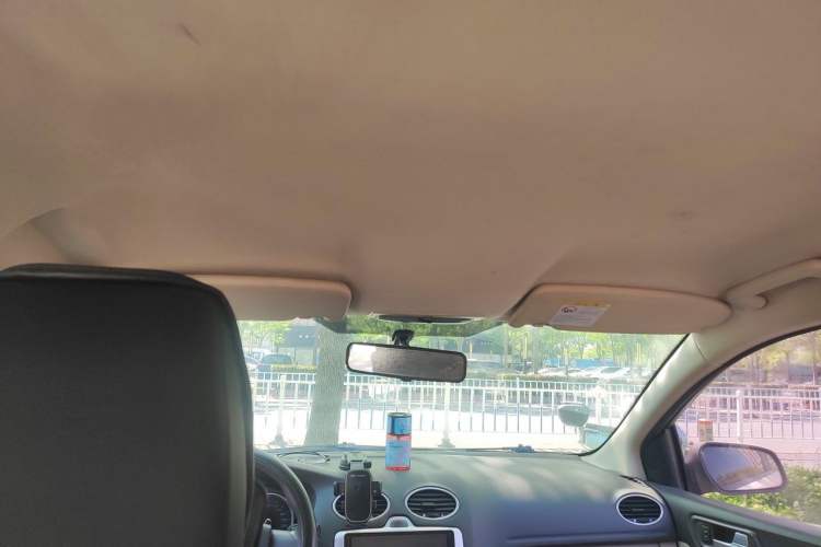 Used Ford Focus 2013 Sedan Classic 1.8L Automatic Base Model Headliner