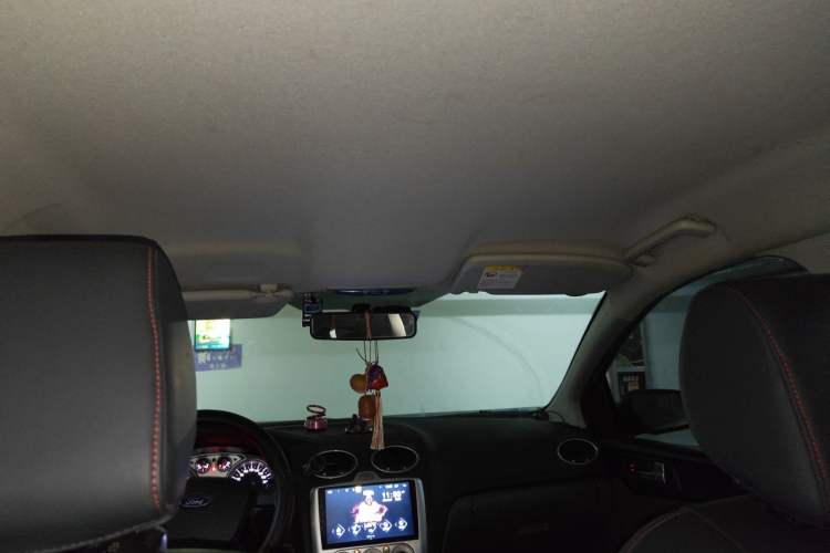 Used Ford Focus 2013 Hatchback Classic 1.8L Manual Base Model Headliner