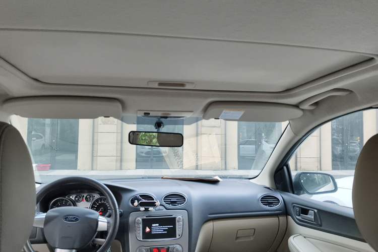 Used Ford Focus 2013 Hatchback Classic 1.8L Automatic Fashion Edition Headliner