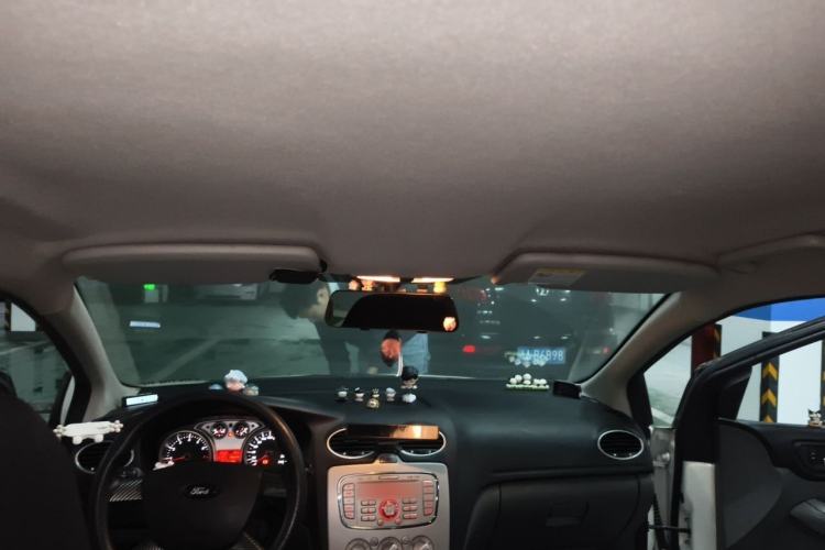 Used Ford Focus 2013 Hatchback Classic 1.8L Manual Base Model Headliner