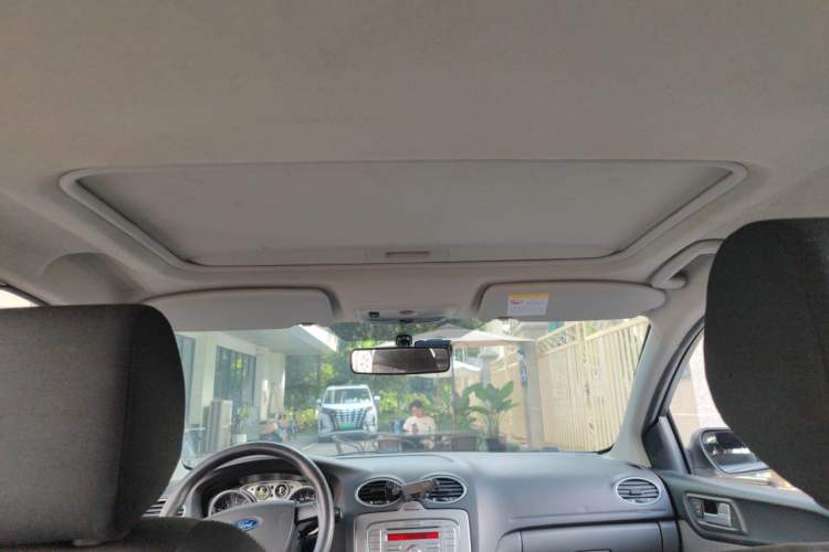 Used Ford Focus 2013 Hatchback Classic 1.8L Automatic Millionth Anniversary Edition Headliner