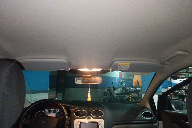 Used Ford Focus 2013 Hatchback Classic 1.8L Automatic Base Model Headliner