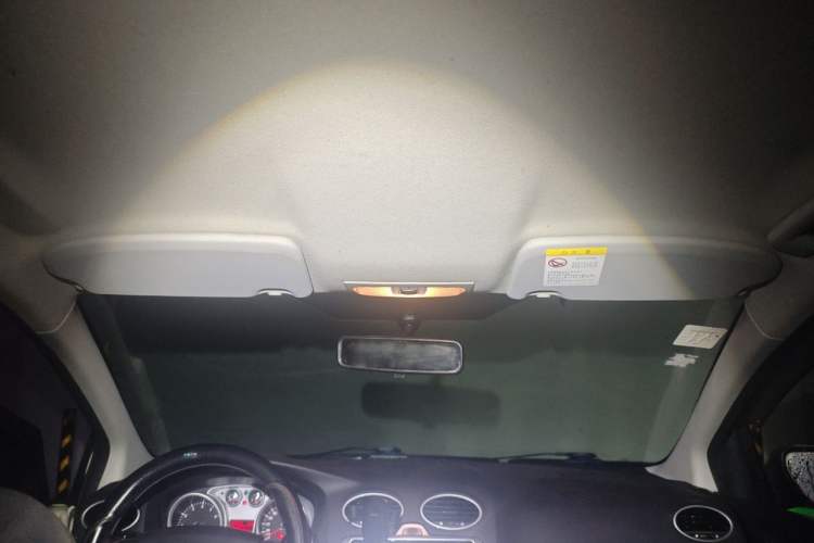 Used Ford Focus 2013 Hatchback Classic 1.8L Automatic Base Model Headliner