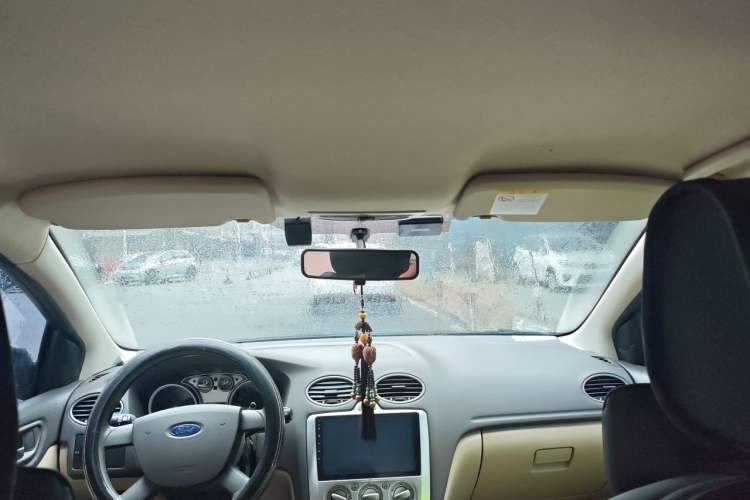 Used Ford Focus 2013 Sedan Classic 1.8L Automatic Base Model Headliner