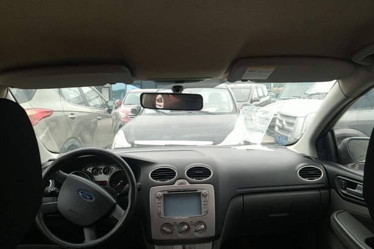 Used Ford Focus 2013 Hatchback Classic 1.8L Manual Base Model Headliner