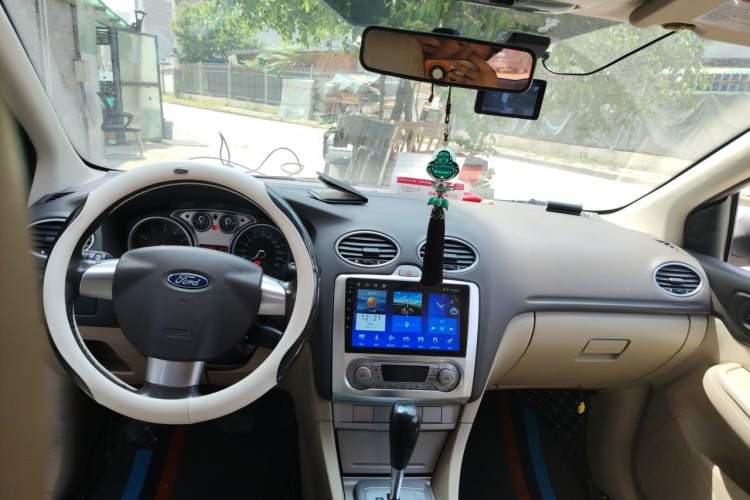 Used Ford Focus 2013 Hatchback Classic 1.8L Automatic Fashion Edition Headliner