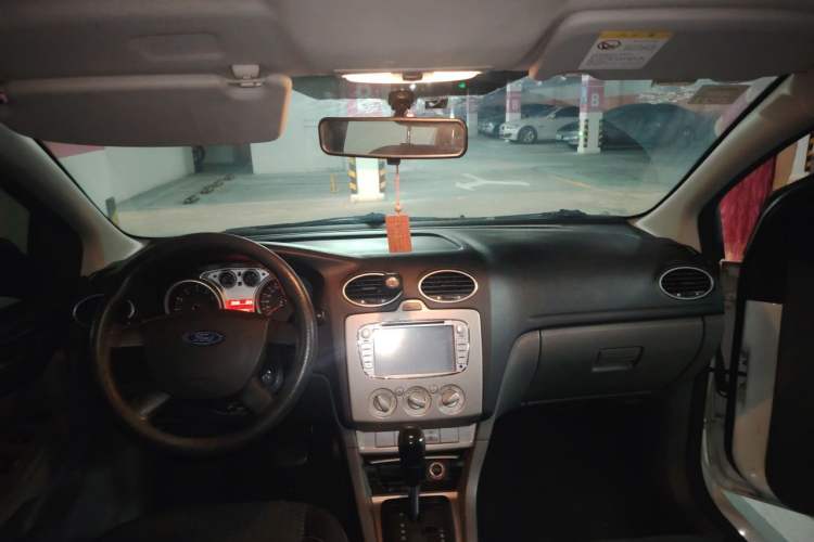 Used Ford Focus 2013 Hatchback Classic 1.8L Automatic Base Model Headliner