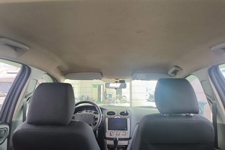 Used Ford Focus 2013 Hatchback Classic 1.8L Automatic Base Model Headliner