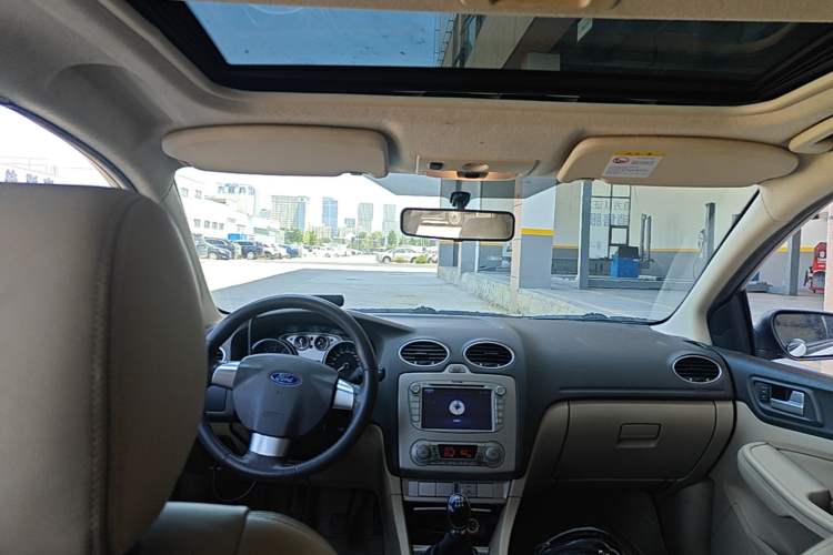 Used Ford Focus 2013 Sedan Classic 1.8L Manual Fashion Edition Headliner
