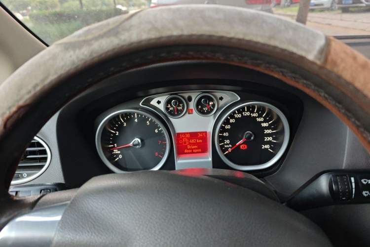 Used Ford Focus 2013 Sedan Classic 1.8L Manual Fashion Edition Instrument Cluster