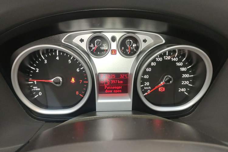 Used Ford Focus 2013 Sedan Classic 1.8L Automatic Fashion Edition Instrument Cluster