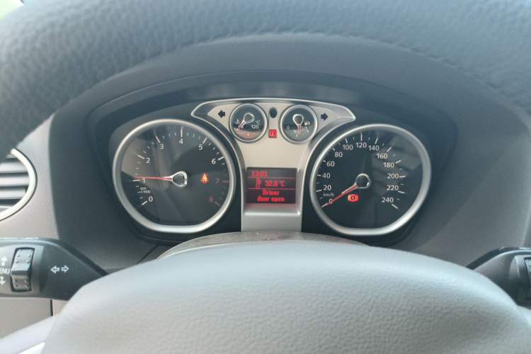 Used Ford Focus 2013 Hatchback Classic 1.8L Manual Fashion Edition Instrument Cluster