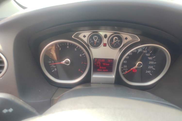 Used Ford Focus 2013 Sedan Classic 1.8L Automatic Fashion Edition Instrument Cluster