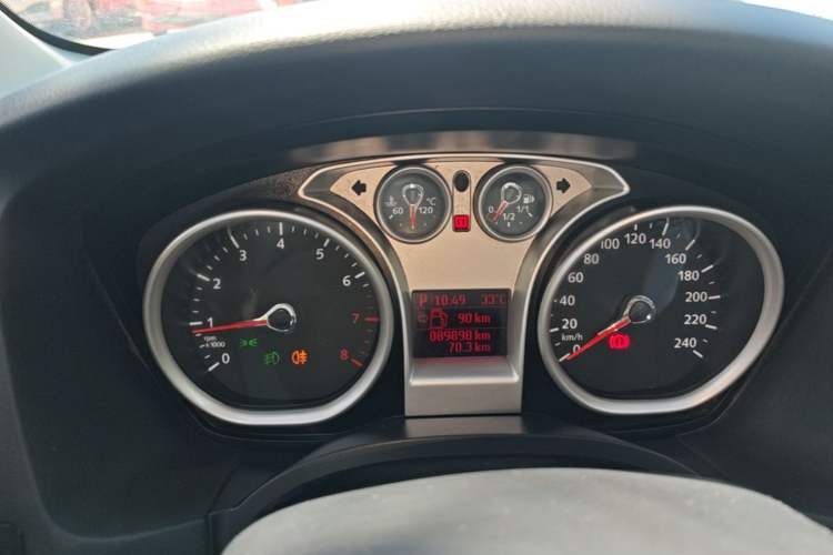 Used Ford Focus 2013 Hatchback Classic 1.8L Automatic Millionth Anniversary Edition Instrument Cluster