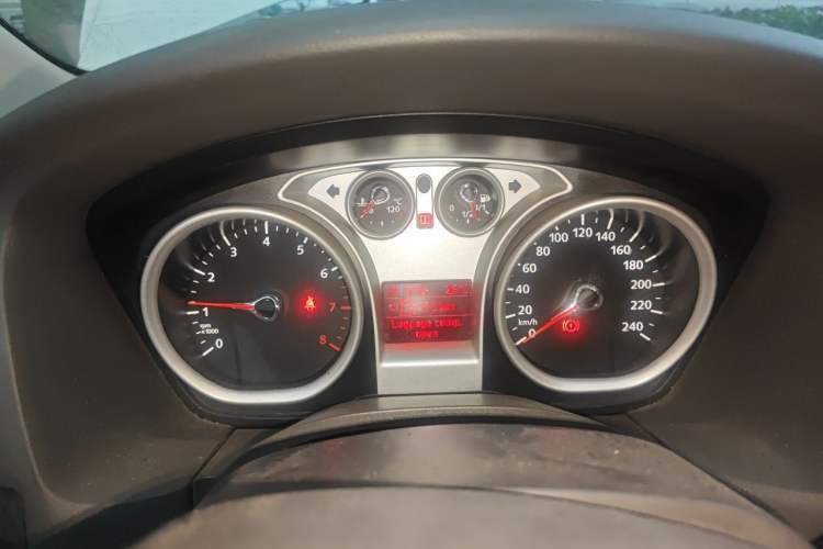 Used Ford Focus 2013 Sedan Classic 1.8L Automatic Fashion Edition Instrument Cluster