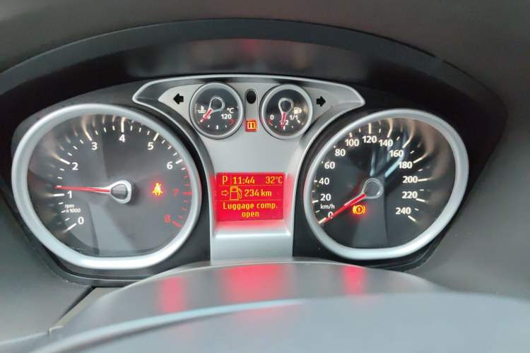 Used Ford Focus 2013 Hatchback Classic 1.8L Automatic Fashion Edition Instrument Cluster