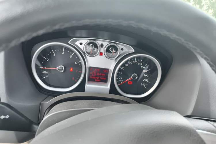 Used Ford Focus 2013 Sedan Classic 1.8L Automatic Fashion Edition Instrument Cluster