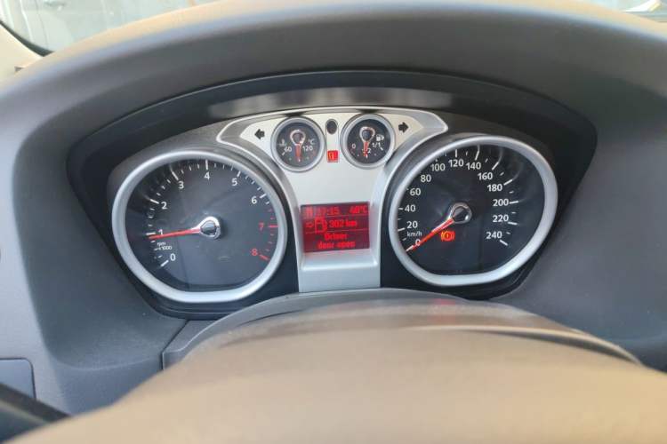 Used Ford Focus 2013 Sedan Classic 1.8L Automatic Fashion Edition Instrument Cluster