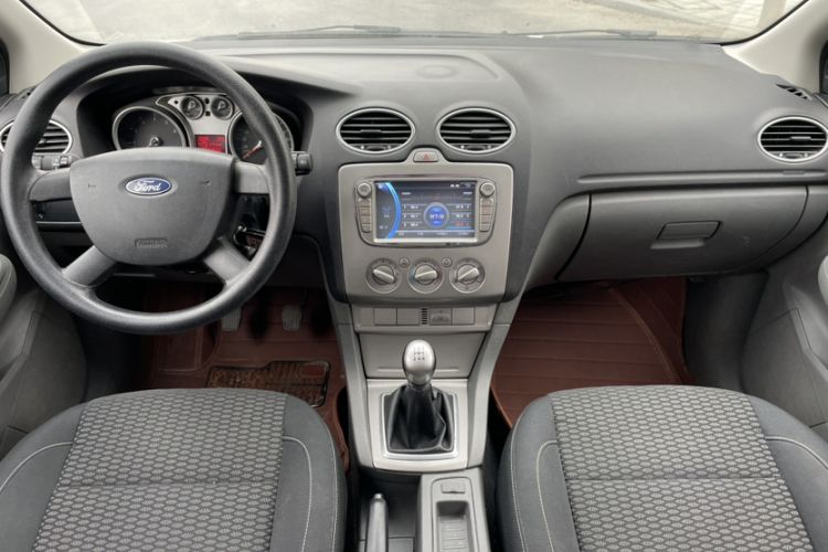 Used Ford Focus 2013 Hatchback Classic 1.8L Manual Base Model Interior 1