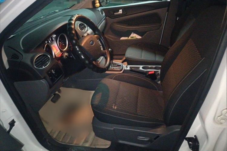 Used Ford Focus 2013 Hatchback Classic 1.8L Automatic Base Model Interior 1